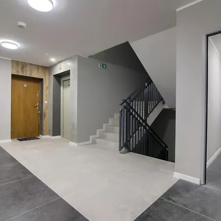 In - River House * シュチェチン