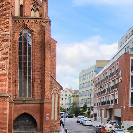 In - River House Apartmanhotel