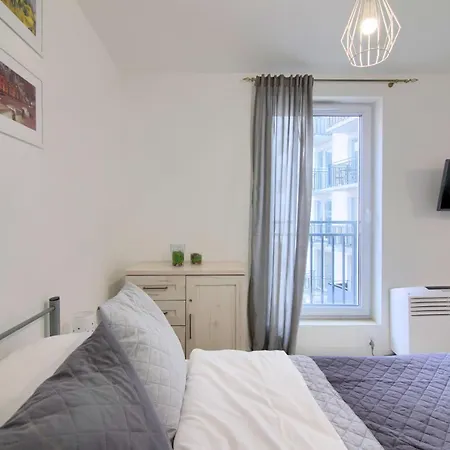 Apartmanhotel In - River House