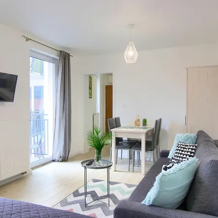 In - River House * シュチェチン