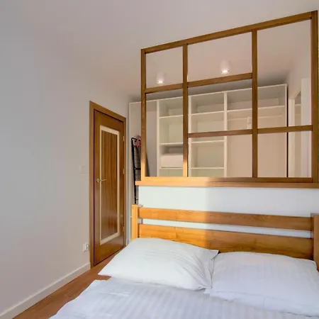 Aparthotel In - River House
